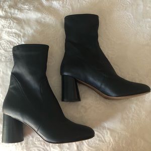 Donald Pliner Gisele Leather Bootie